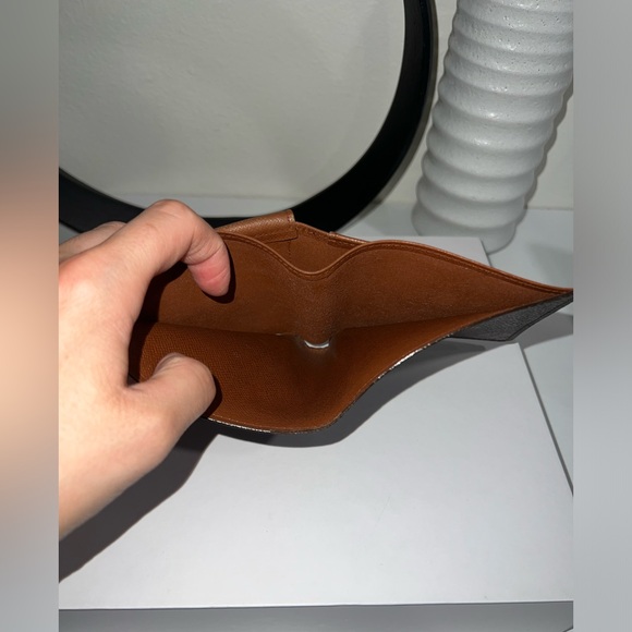 Louis Vuitton Monogram Bifold Wallet - Picture 6 of 7